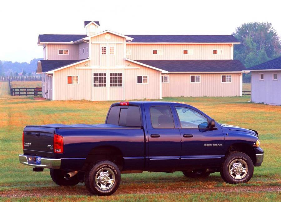  Dodge Ram 3500 Chassis Quad Cab 2003 года  (фото 5 из 6)